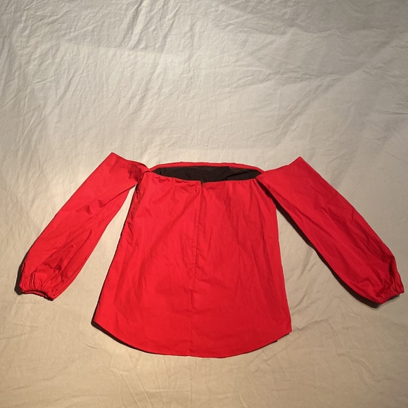 Theory Laureema Off-Shoulder light poplin crimson red blouse Size 4 - Picture 4 of 6